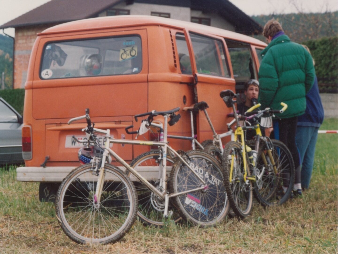 VW Bus, eine menge Räder und noch viel mehr Motivation Rad & Tat Racing Team