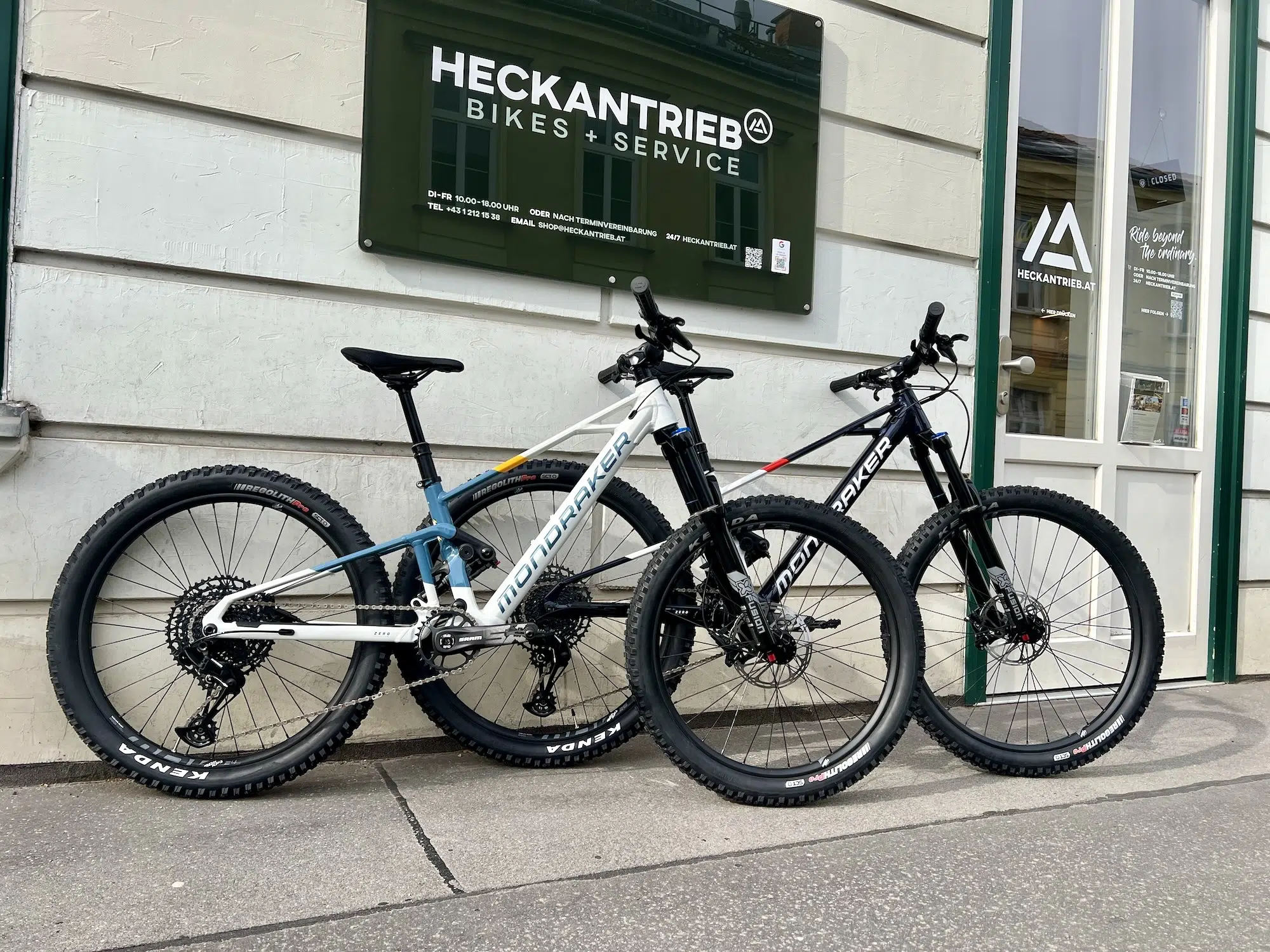 Mountainbiker Kids: Mondraker F-Trick 24 und 26 Jugend Fully MTB für HWW oder Wexl Trails