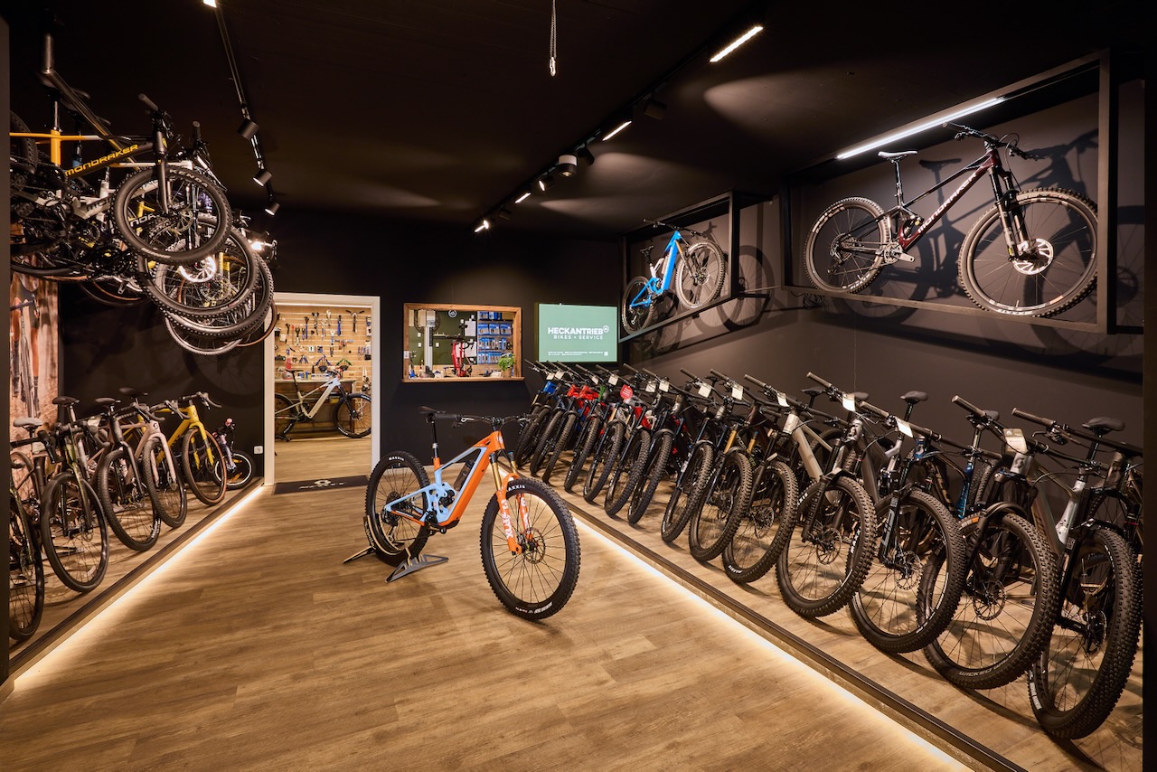 HeckAntreib.at Bikes + Service Mondraker Scott Nicolai Unno Enve Service für alle Bike Marken Fahrrad