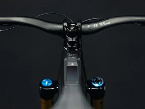 Unno Mith Race DJI Avinox Fox Factory