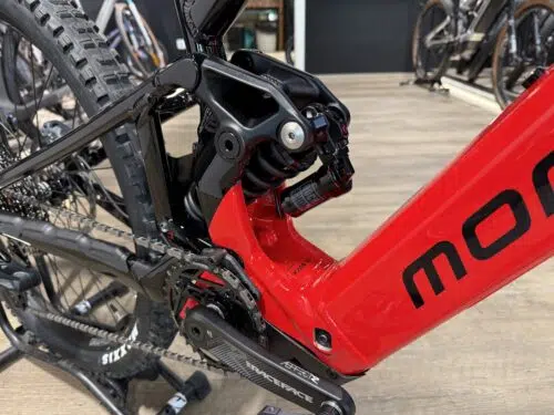 Mondraker Level R mit Bosch CX und RockShox ZEB