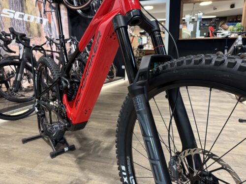 Mondraker Level R mit Bosch CX und RockShox ZEB
