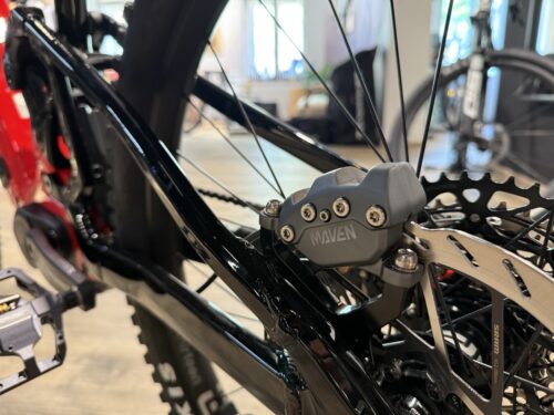 Mondraker Level R mit Bosch CX und RockShox ZEB