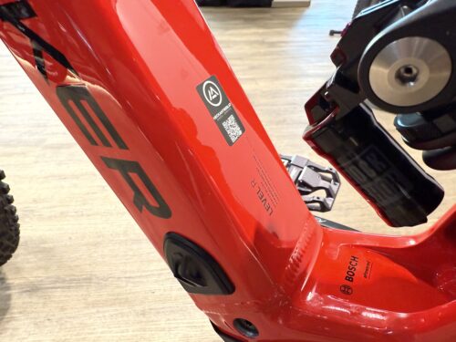 Mondraker Level R mit Bosch CX und RockShox ZEB