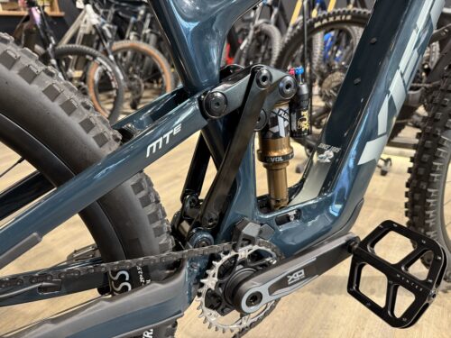 Besuch bei Yeti Cycles: Erfahre mehr über die Geschichte von Yeti und das neue 160E TQ E-Enduro mit TQ HPR 60 Motor