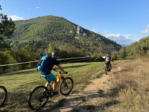 Ligurien Trailreise: 4‑Tage E‑MTB Abenteuer im Hinterland – Mondraker & Yeti im Härtetest