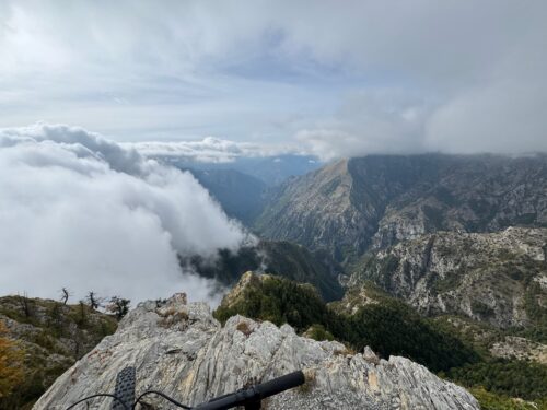 Ligurien Trailreise: 4‑Tage E‑MTB Abenteuer im Hinterland – Mondraker & Yeti im Härtetest