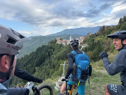 Ligurien Trailreise: 4‑Tage E‑MTB Abenteuer im Hinterland – Mondraker & Yeti im Härtetest
