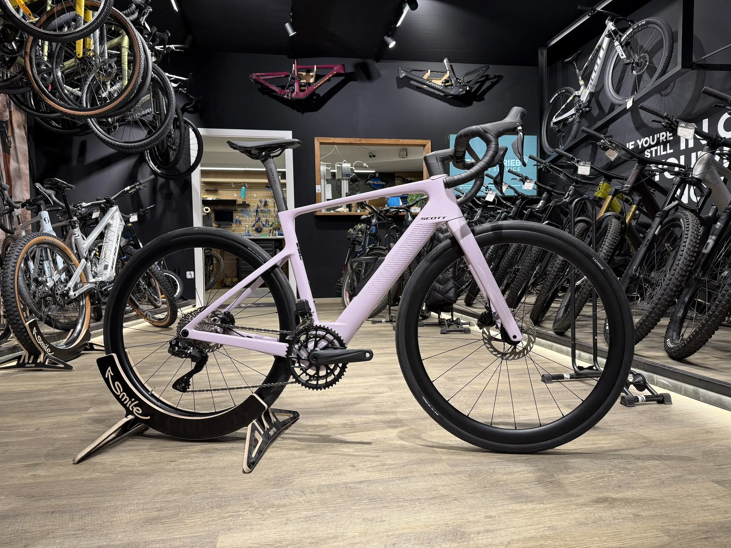 SCOTT Fastlane 20 – Leichtes E-Roadbike mit TQ HPR40 | HeckAntrieb Wien