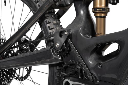 Forbidden Druid e Avinox M2S Fox Podium