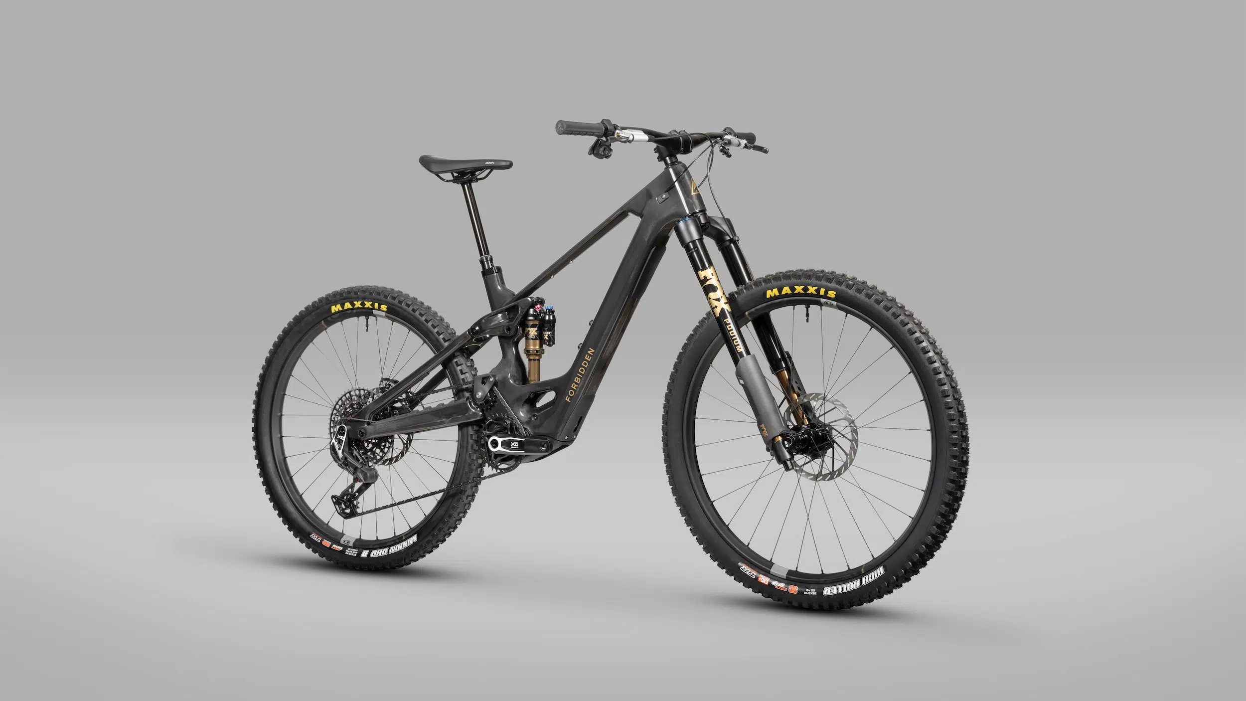 Forbidden Druid e Avinox M2S Fox Podium